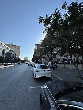 Kirayə verilir qaraj 16 m² — Bakı, Memar Əcəmi yanı 16.00 m²