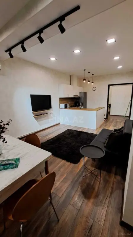 Kirayə verilir 2 otaqlı mənzil 73 m²