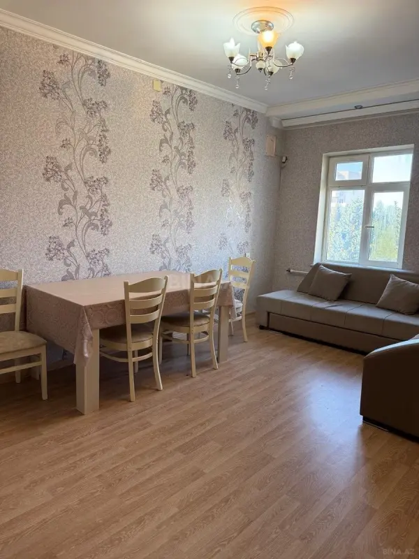 Kirayə verilir 4 otaqlı mənzil 82 m²