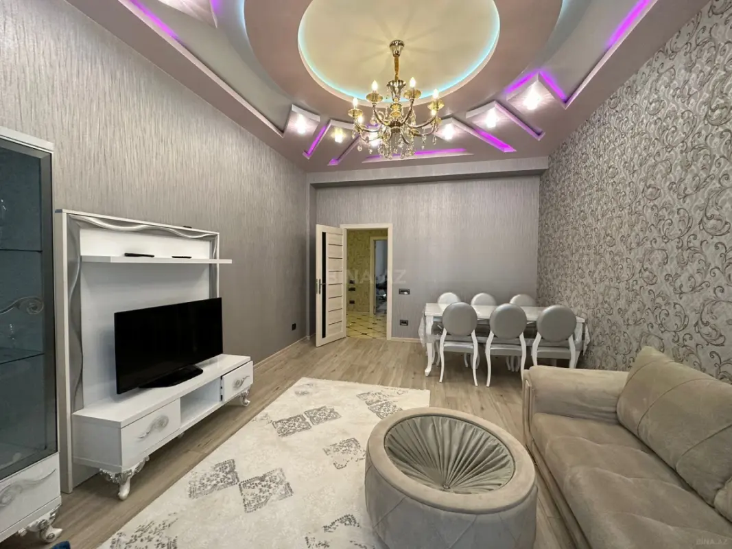 Kirayə verilir 2 otaqlı mənzil 95 m²