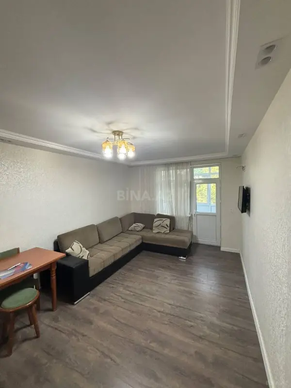 Kirayə verilir 1 otaqlı mənzil 45 m²