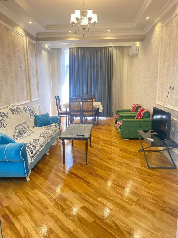 Satılır 3 otaqlı mənzil 102 m²