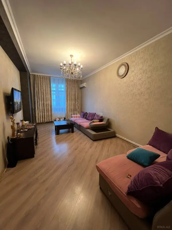Satılır 2 otaqlı mənzil 67 m²