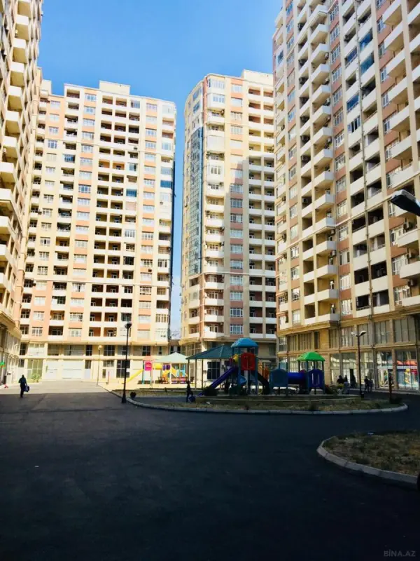Satılır 2 otaqlı mənzil 101 m²