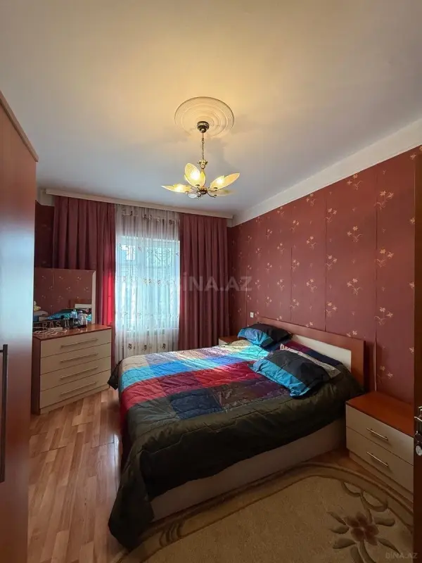 Satılır 5 otaqlı mənzil 120 m²