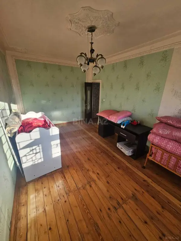 Kirayə verilir 5 otaqlı mənzil 120 m²