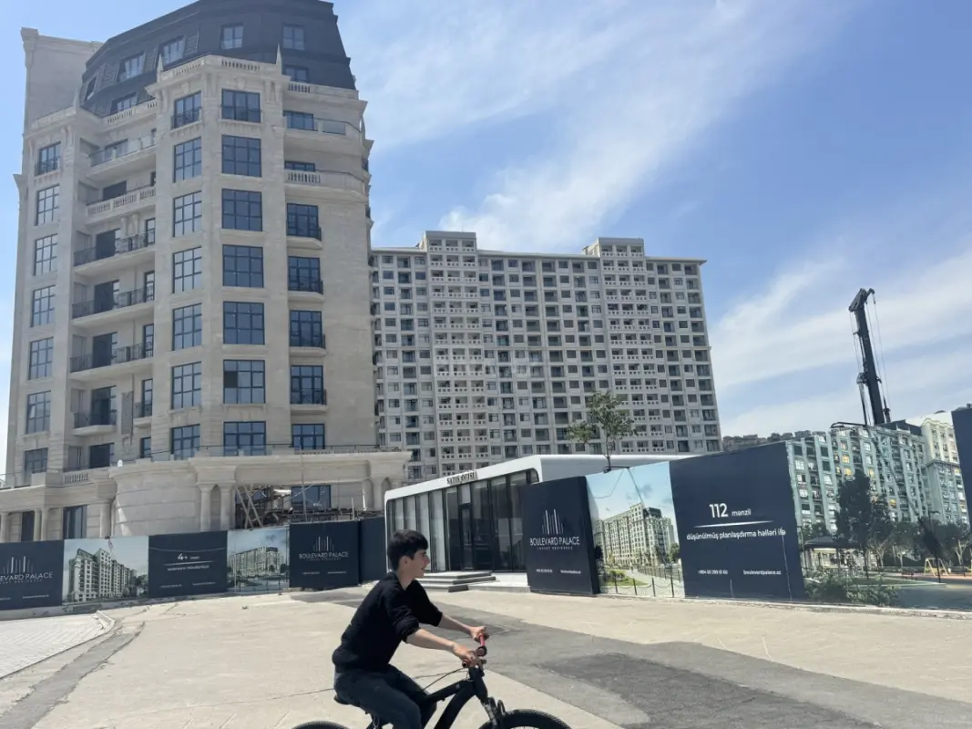 Satılır 2 otaqlı mənzil 67 m²