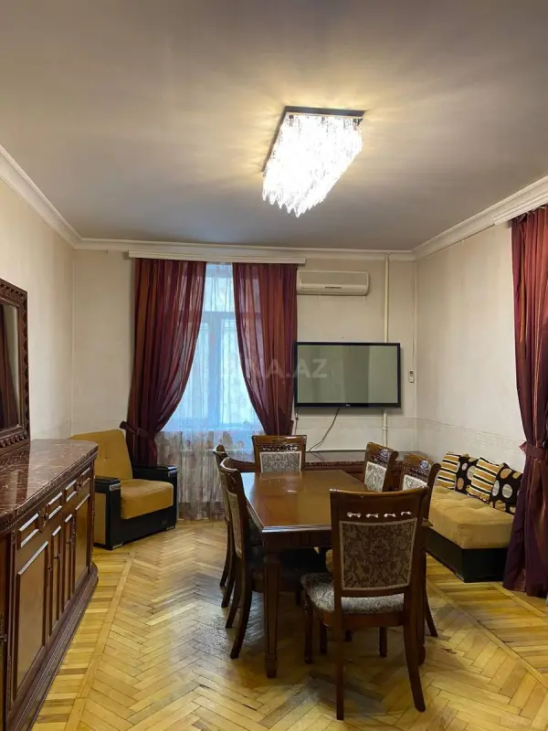 Kirayə verilir 2 otaqlı mənzil 80 m²
