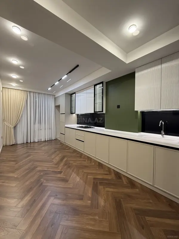 Satılır 3 otaqlı mənzil 120 m²