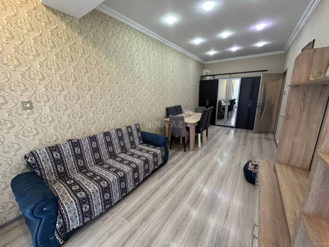 Kirayə verilir 2 otaqlı mənzil 55 m²