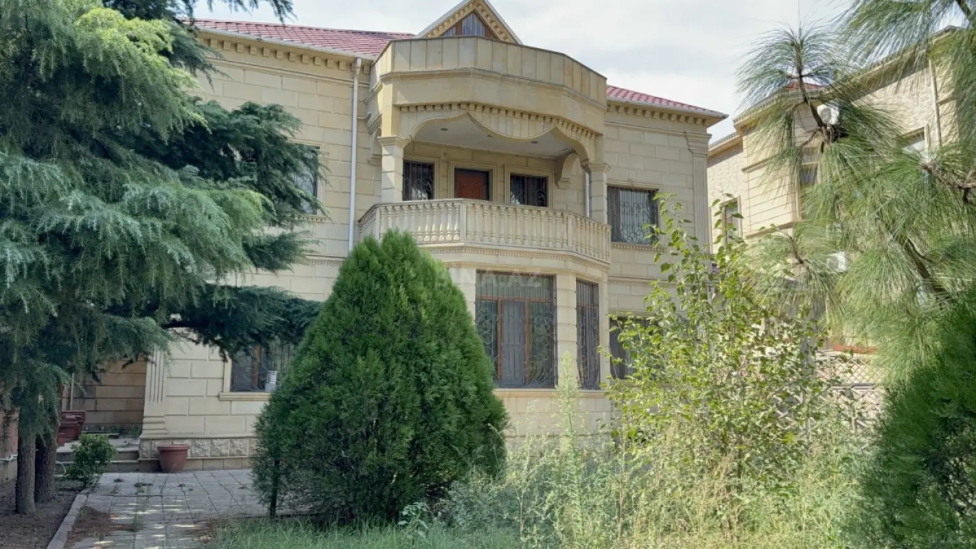 Satılır 6 otaqlı həyət evi 450 m²