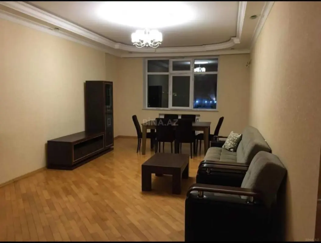 Kirayə verilir 3 otaqlı mənzil 110 m²