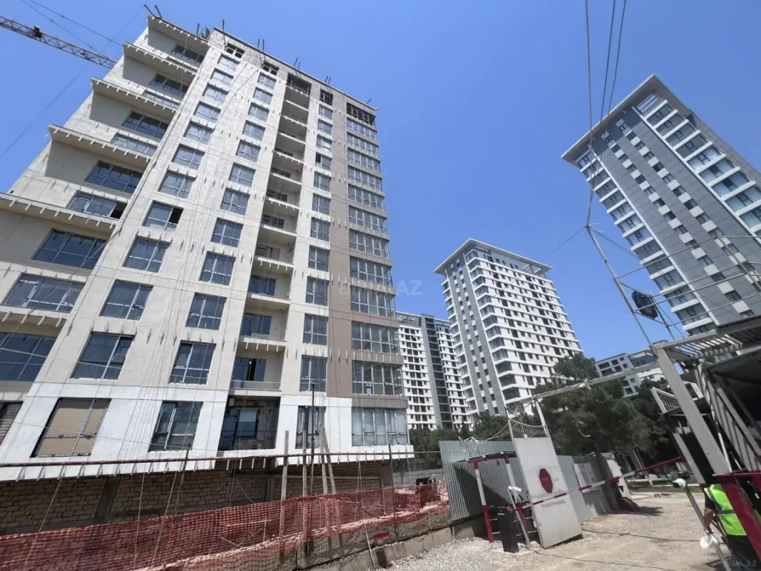 Satılır 2 otaqlı mənzil 89 m²