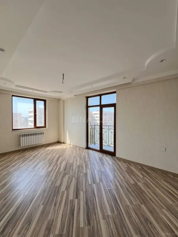 Satılır 3 otaqlı mənzil 114 m²