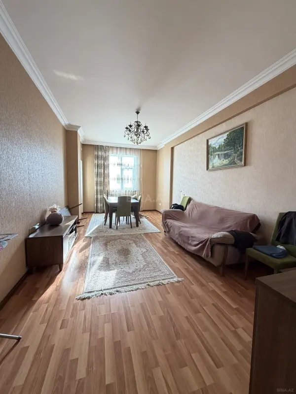 Kirayə verilir 2 otaqlı mənzil 95 m²