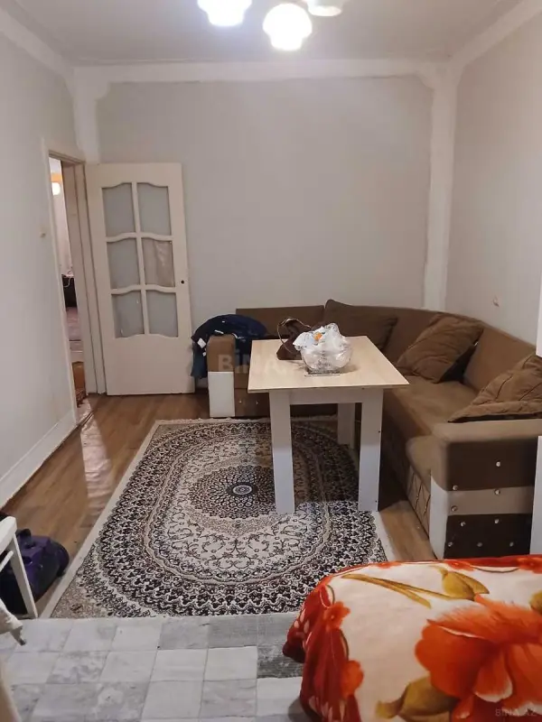 Satılır 2 otaqlı mənzil 60 m²