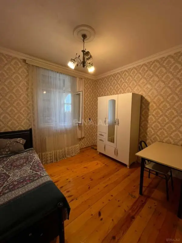 Kirayə verilir 3 otaqlı mənzil 140 m²