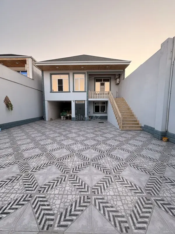 Satılır 6 otaqlı həyət evi 200 m²