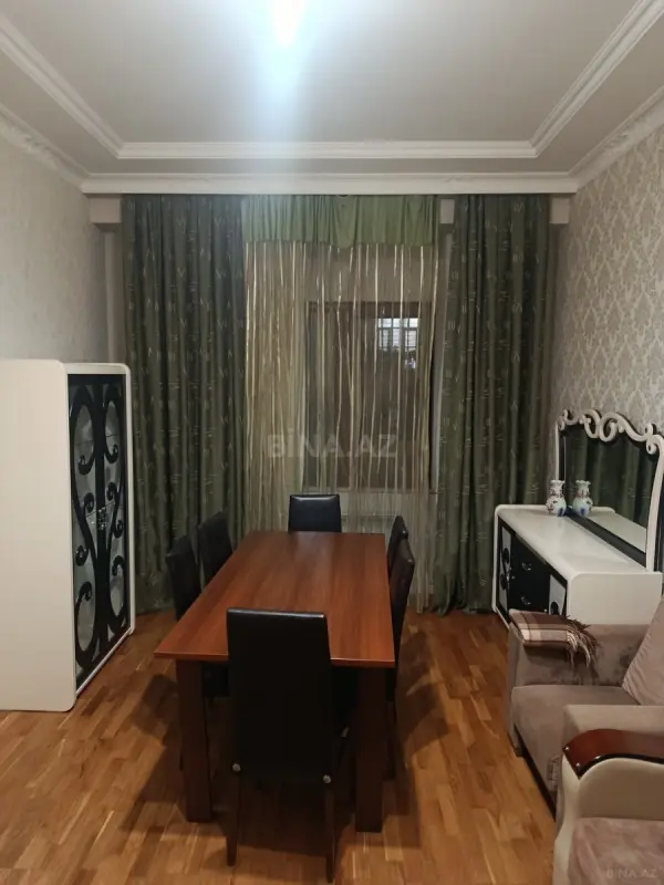 Kirayə verilir 2 otaqlı mənzil 66 m²