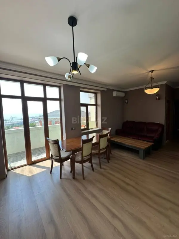 Kirayə verilir 3 otaqlı mənzil 100 m²