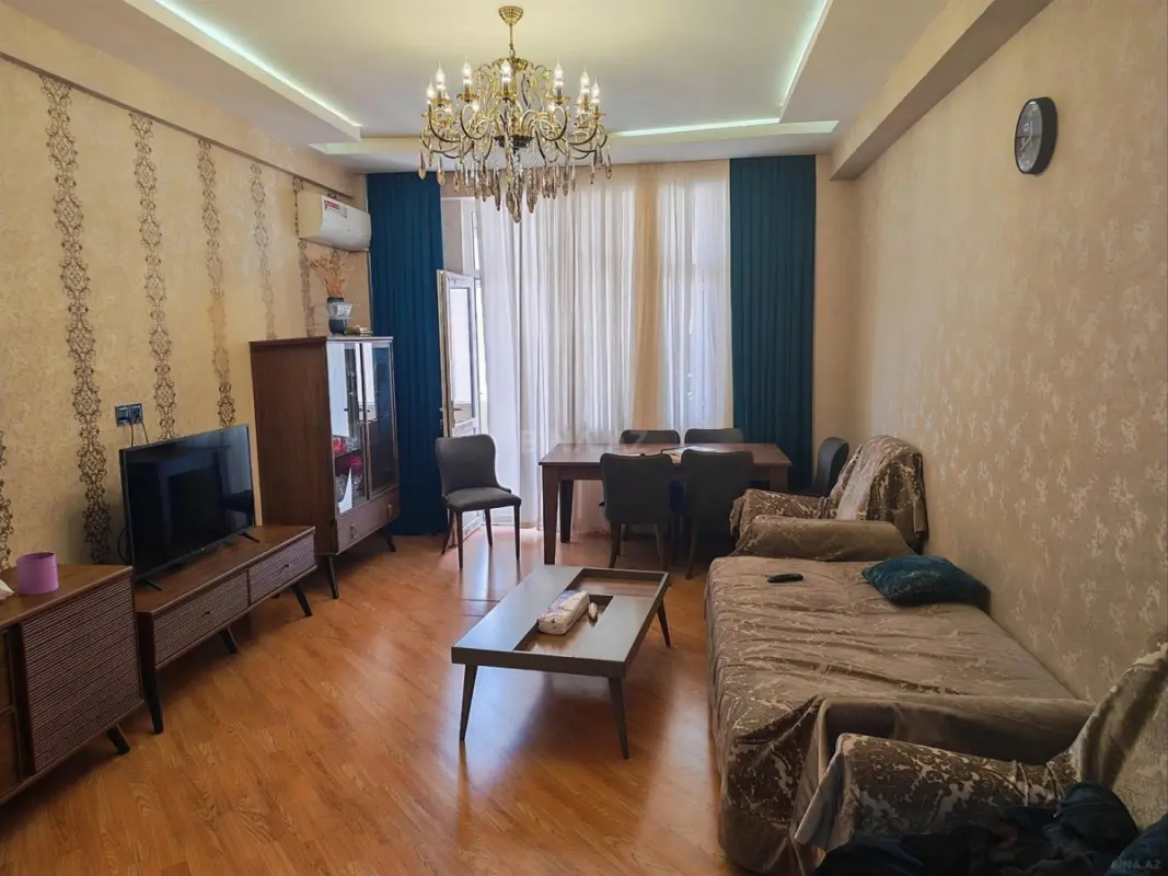 Satılır 3 otaqlı mənzil 106 m²