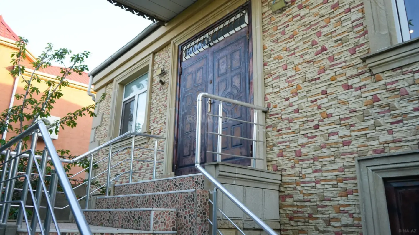 Satılır 4 otaqlı həyət evi 120 m²