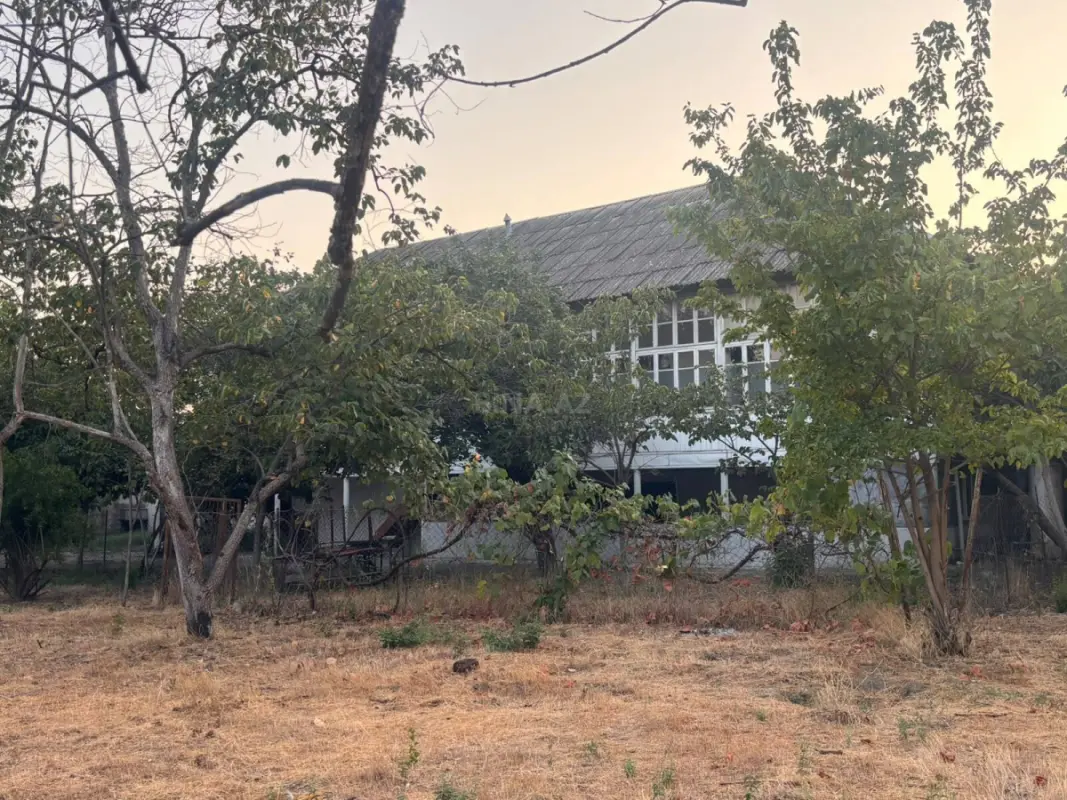 Satılır 6 otaqlı həyət evi 177.4 m²