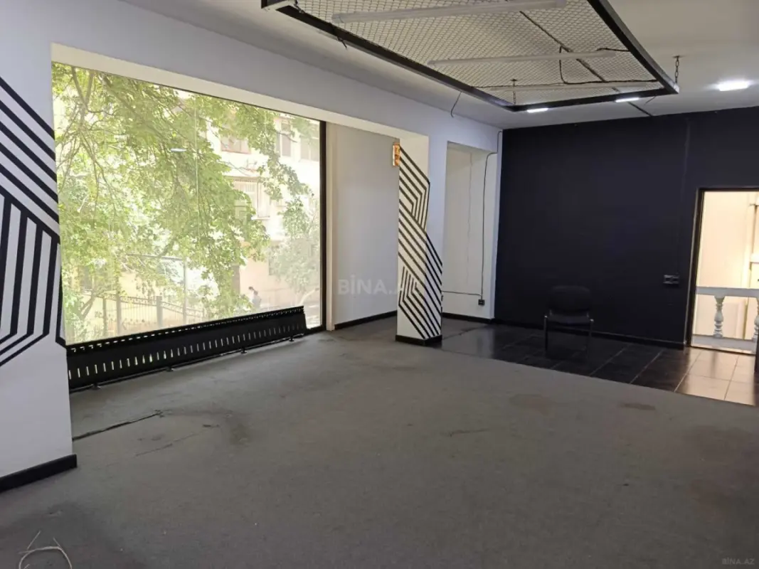 Kirayə verilir 8 otaqlı ofis 160 m²