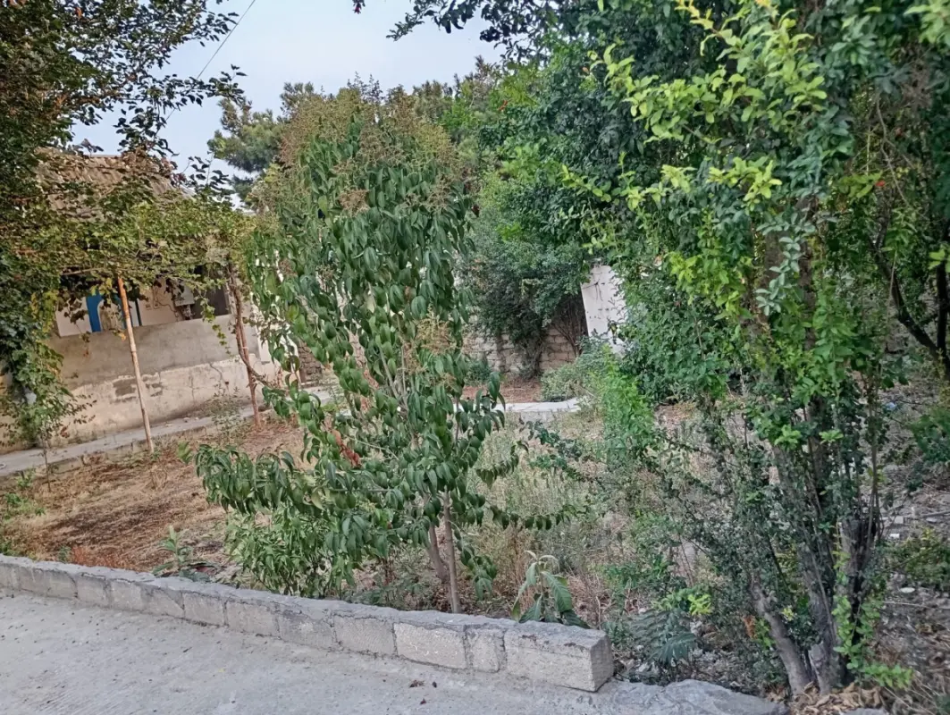 Satılır torpaq sahəsi 1.5 m²