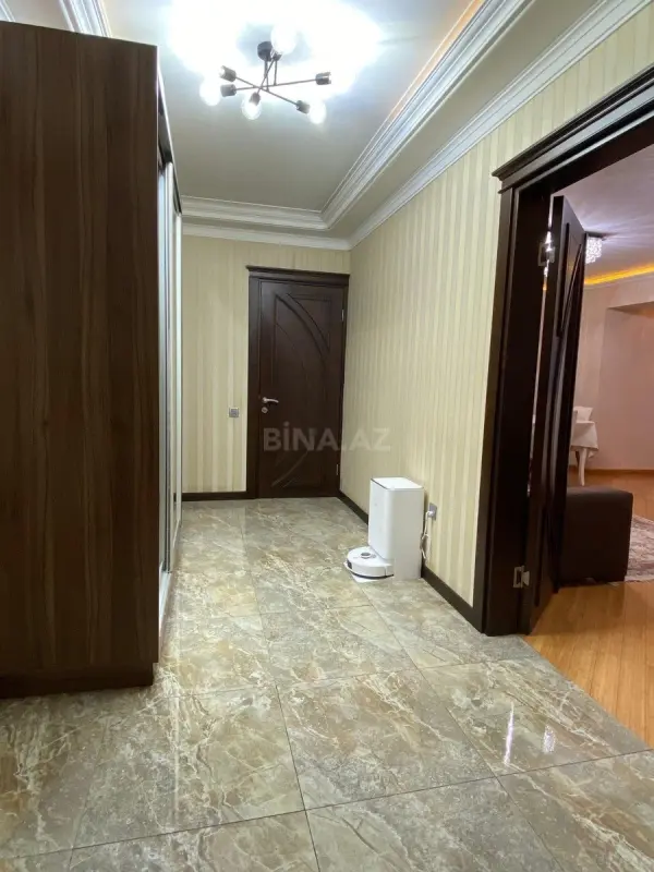 Satılır 3 otaqlı mənzil 120 m²