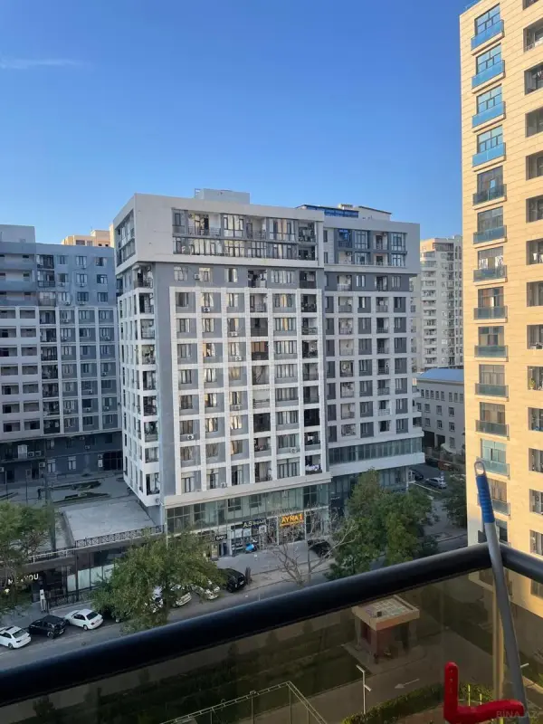 Kirayə verilir 2 otaqlı mənzil 80 m²