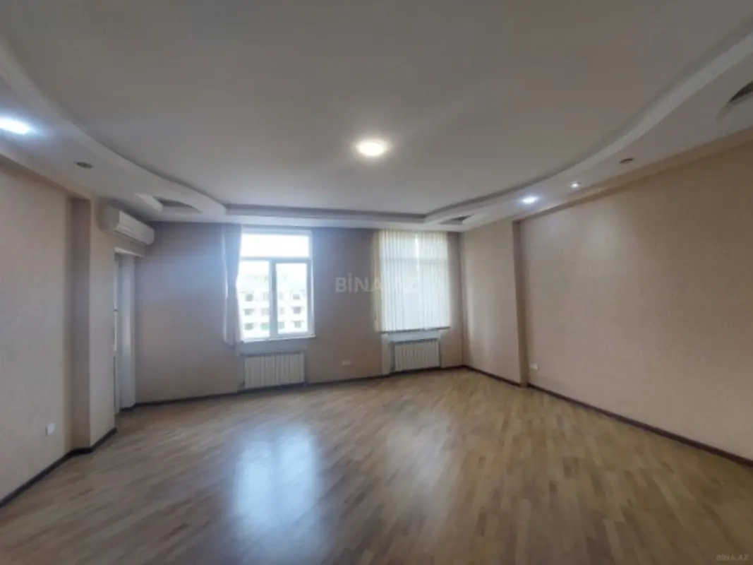 Kirayə verilir 3 otaqlı ofis 140 m²