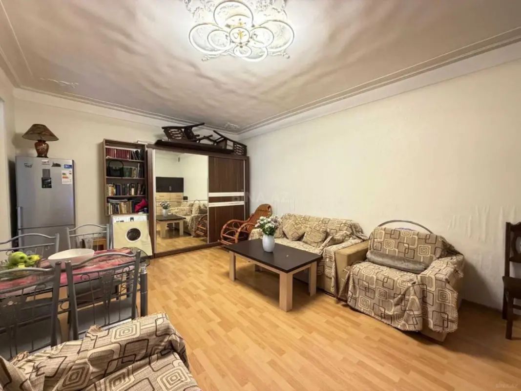 Satılır 2 otaqlı mənzil 45 m²