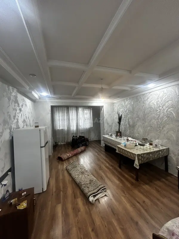 Kirayə verilir 4 otaqlı mənzil 100 m²