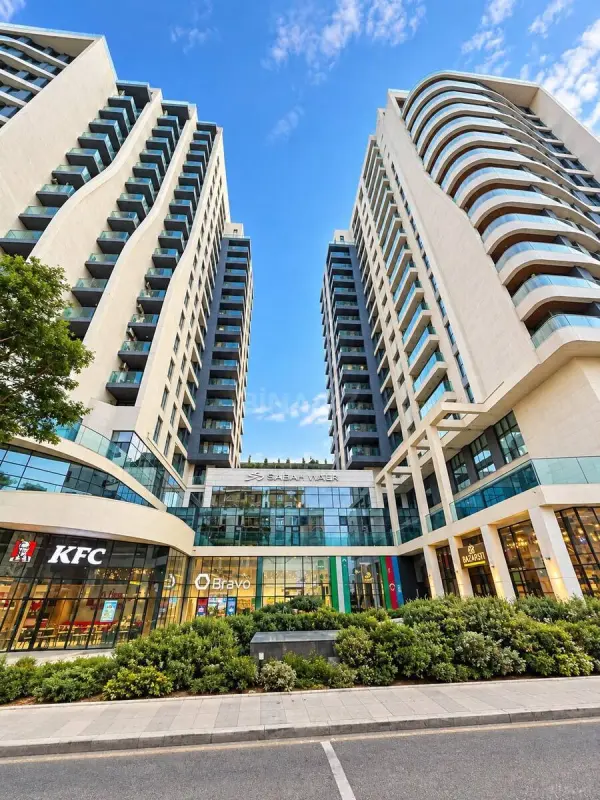 Satılır 5 otaqlı mənzil 224 m²