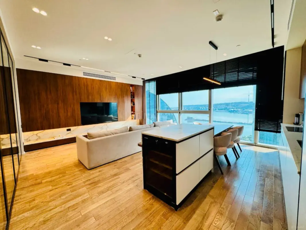 Kirayə verilir 2 otaqlı mənzil 90 m²