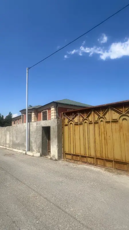 Satılır 5 otaqlı həyət evi 800 m²