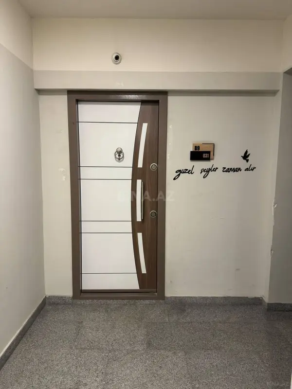 Satılır 3 otaqlı mənzil 142 m²