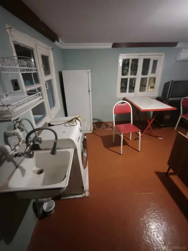 Kirayə verilir 1 otaqlı həyət evi 20 m²