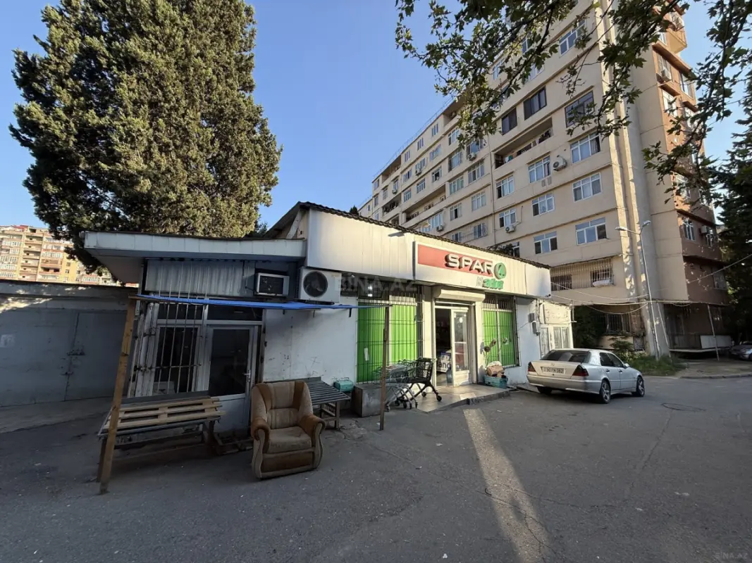 Satılır obyekt 180 m²