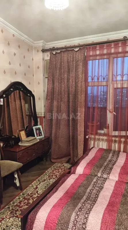 Satılır 2 otaqlı mənzil 80 m²