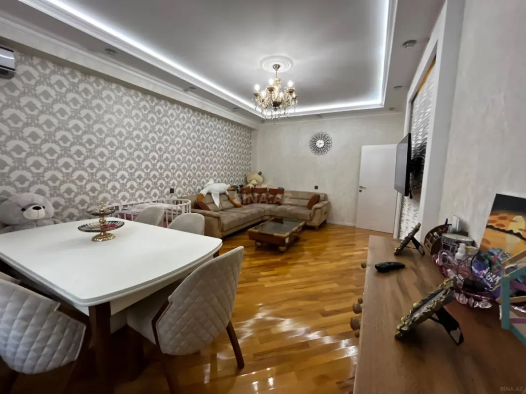 Kirayə verilir 2 otaqlı mənzil 75 m²