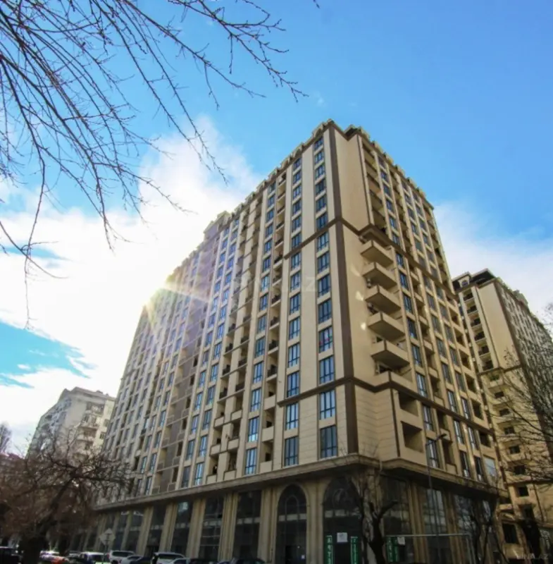 Satılır 3 otaqlı mənzil 110 m²