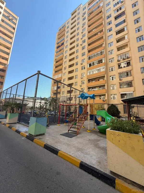 Satılır 2 otaqlı mənzil 95 m²