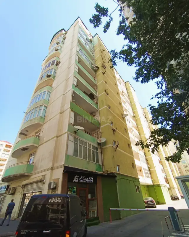 Kirayə verilir 4 otaqlı mənzil 185 m²