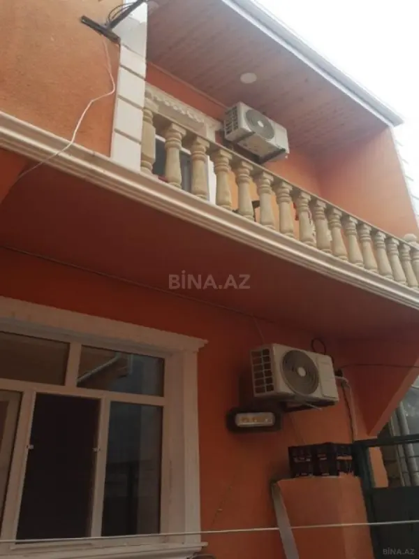 Satılır 4 otaqlı həyət evi 130 m²
