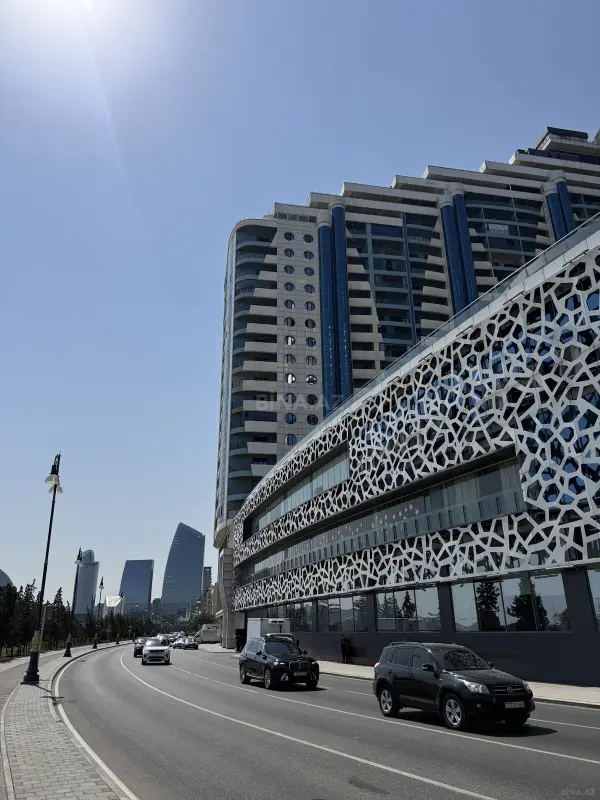 Satılır obyekt 131 m²