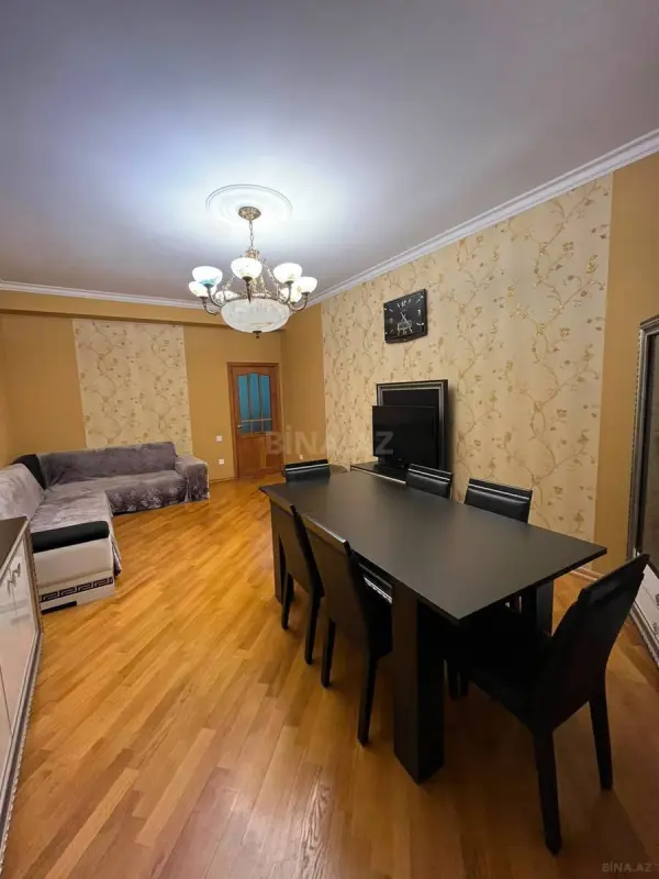 Kirayə verilir 2 otaqlı mənzil 100 m²