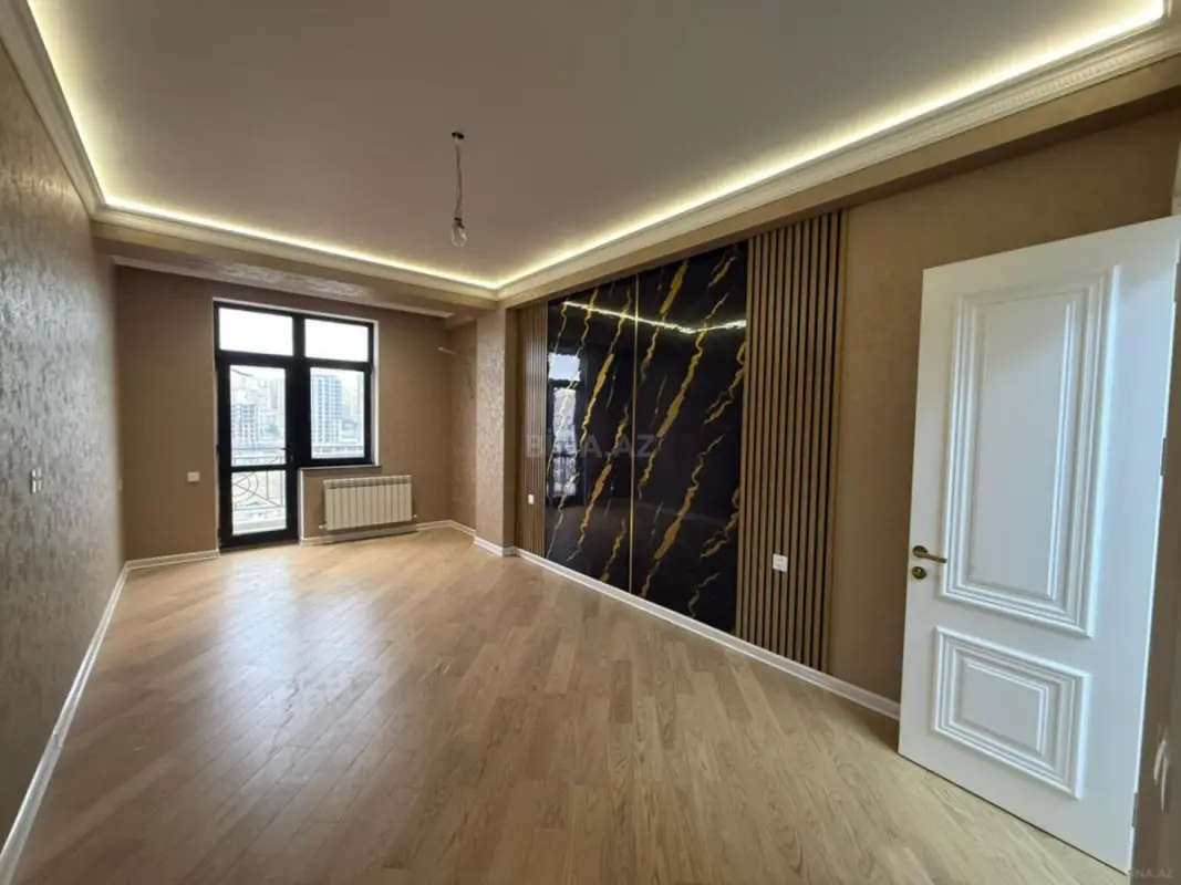 Satılır 3 otaqlı mənzil 150 m²