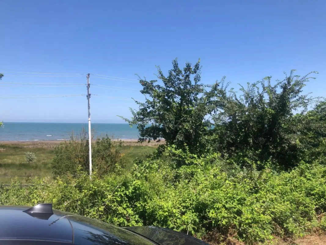 Satılır 5 otaqlı həyət evi 300 m²